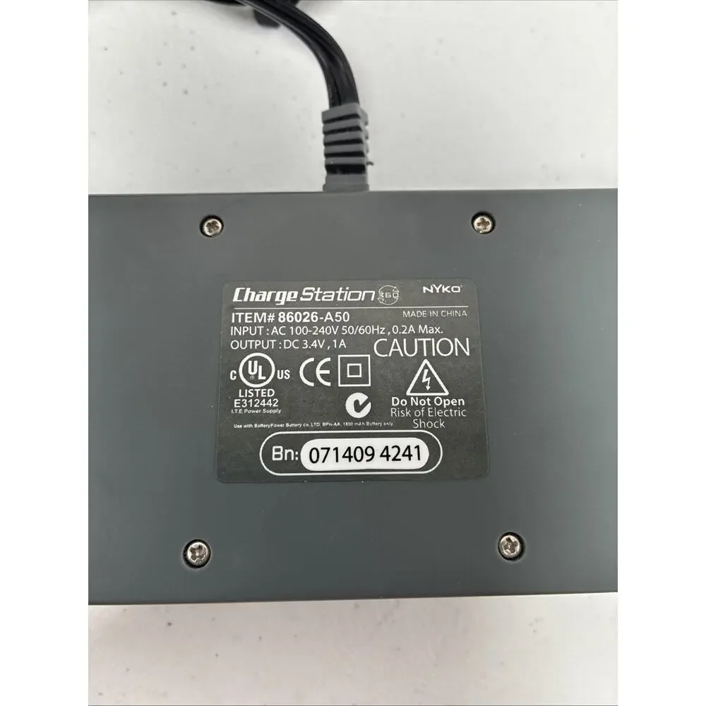 Nyko Charge Station Xbox 360 86026-A50 *No Battery Packs*
